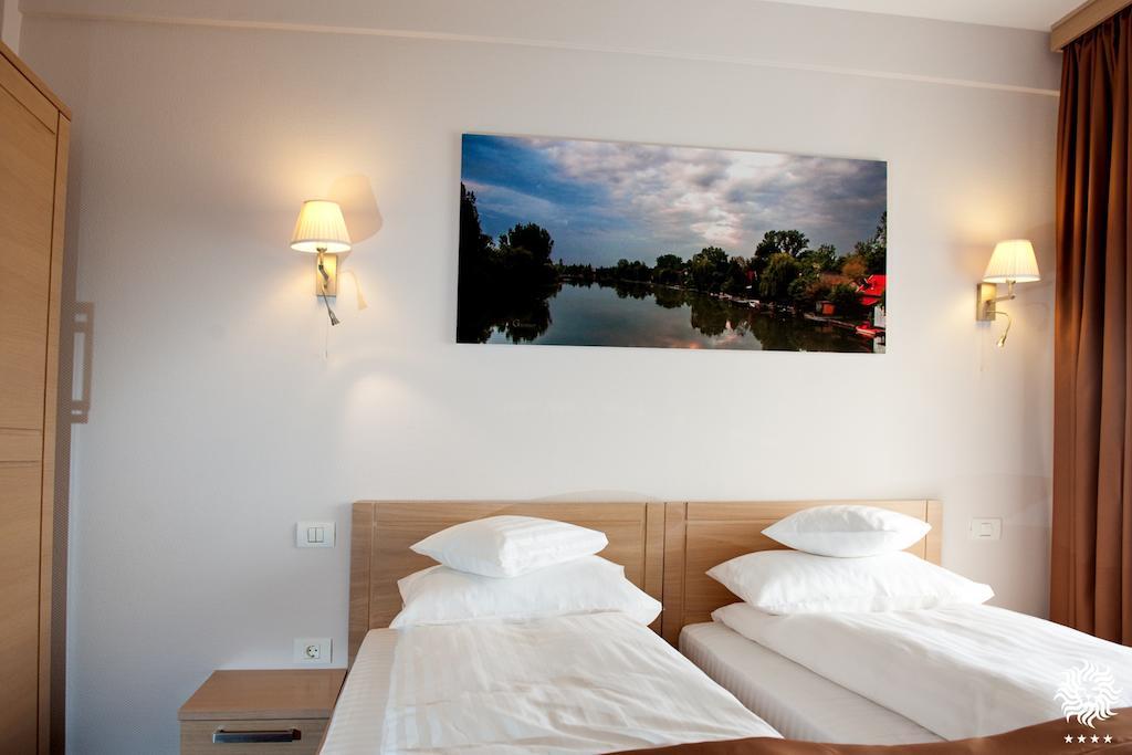 Standard Twin Room,230452759:JPEG